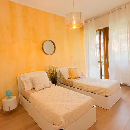 - Balcony, Private Parking, 2 Bathrooms 케르노비오