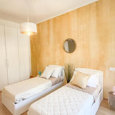 - Balcony, Private Parking, 2 Bathrooms Cernobbio