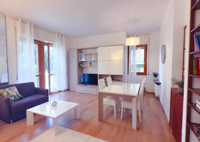 - Panoramic & Private Parking Appartamento Cernobbio